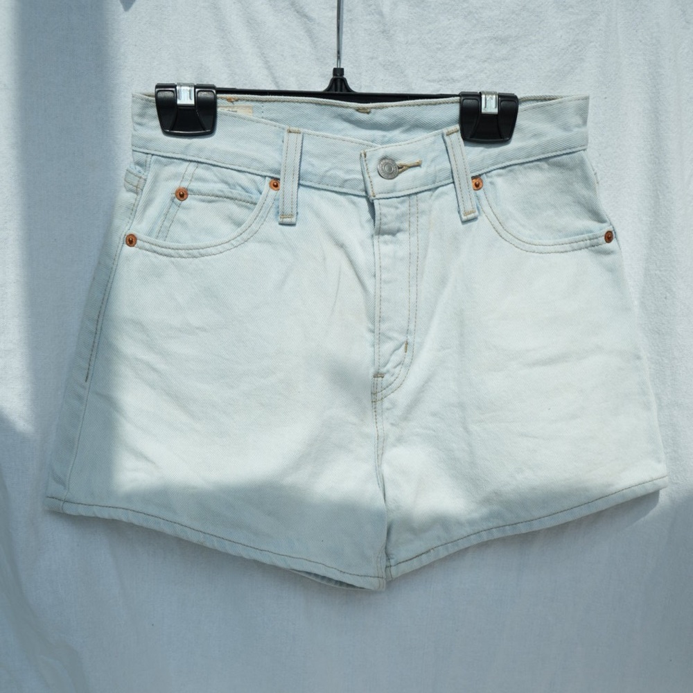 Levi’s high rise relaxed fit shorts